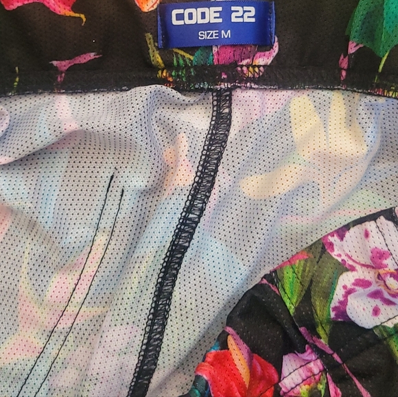 Code 22 Shorts - Picture 2 of 4